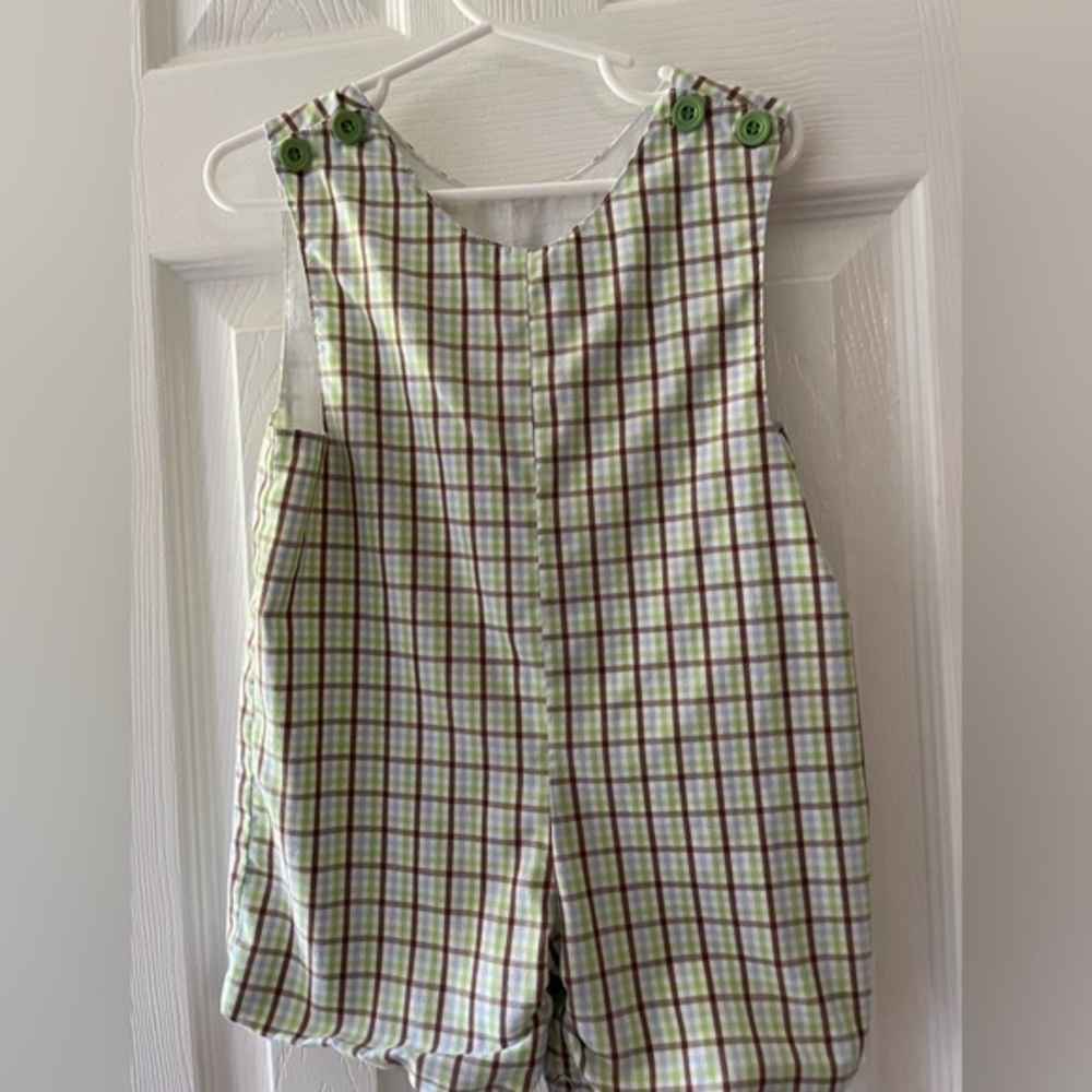 remember nguyen, green‎ plaid, nice material, 12 months Jon Jon. Never worn.